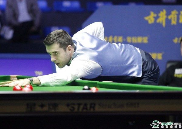 并限制他们 并限制他们